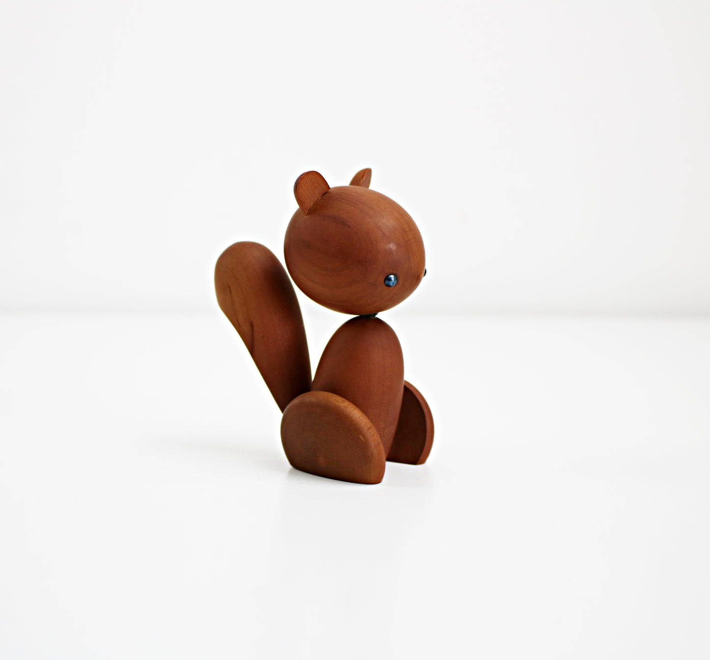 Mid century stylised wooden squirrel by Senshukai Japan boxed