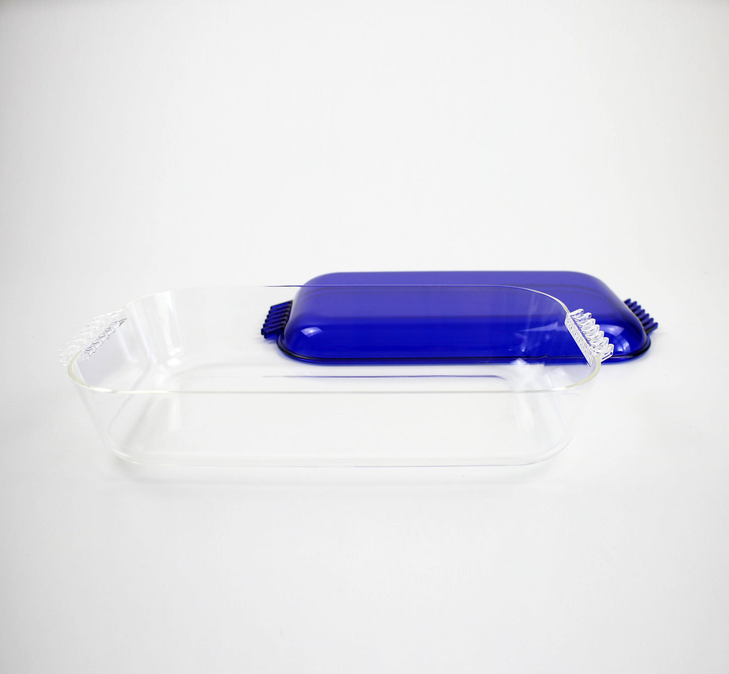 Bruno Gecchelin for Guzzini 1980s Italian acrylic / lucite storage and serving container. In and Out range.