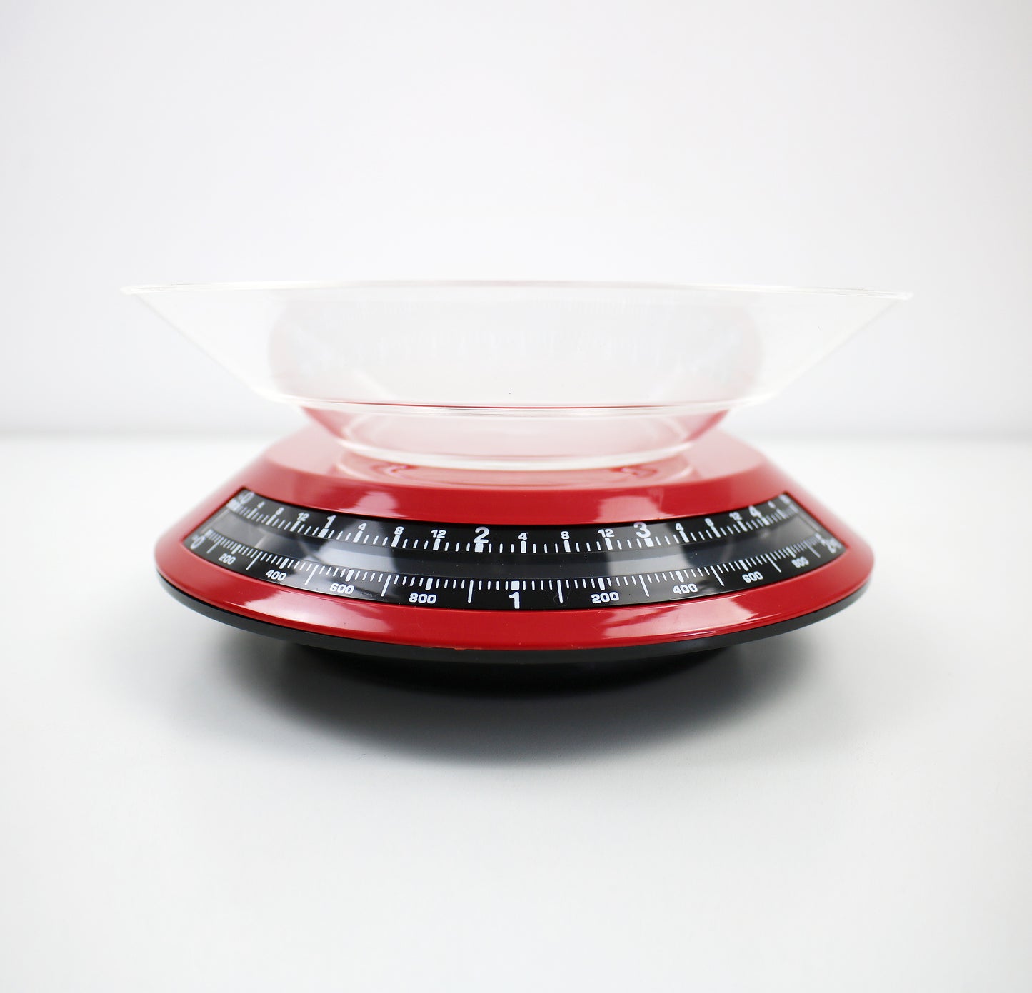 Furio Minuti for Guzzini 1980s Lady B postmodern kitchen scales