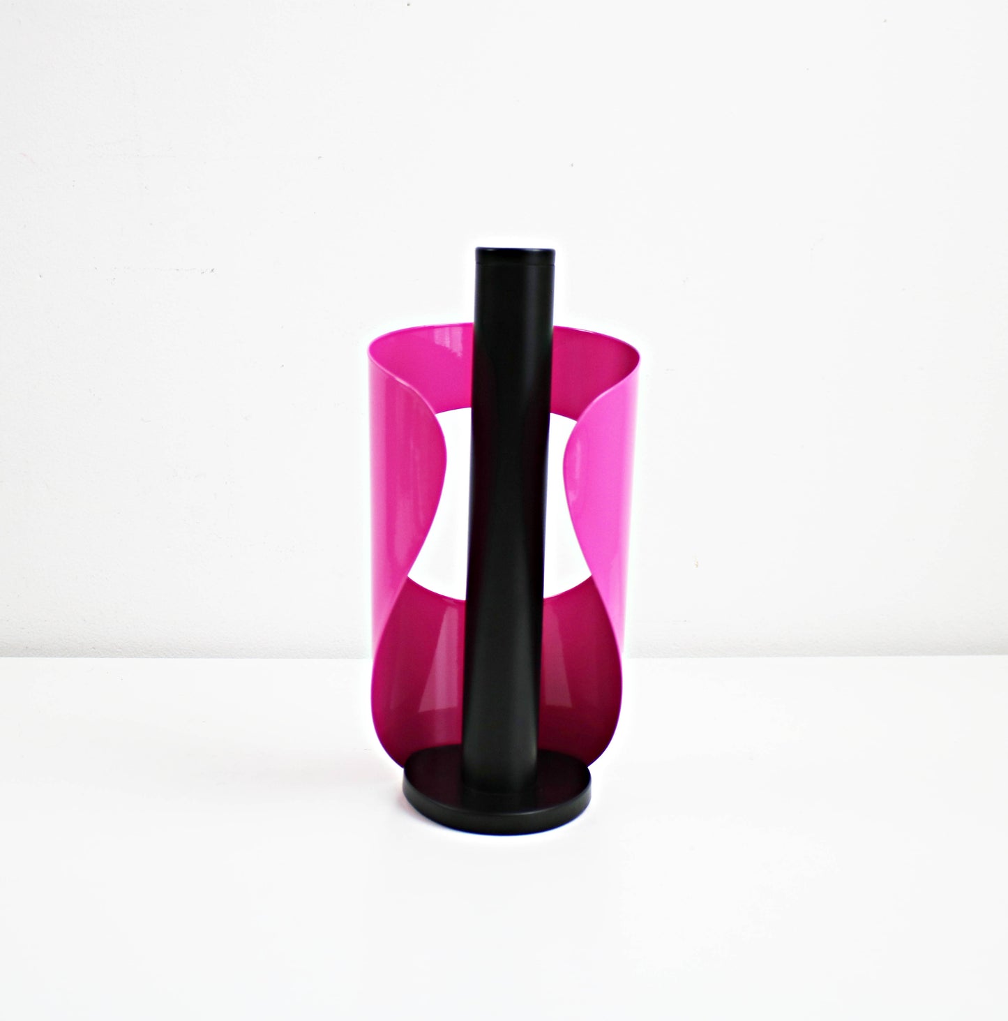 Pre-loved Sabine Stougaard for Steel Function - Pisa kitchen towel holder in bright pink and black
