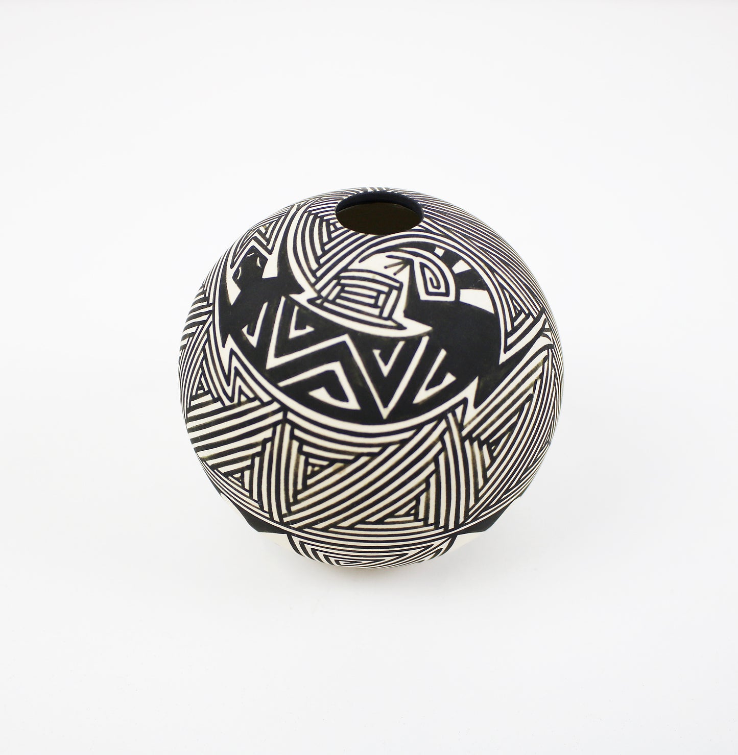 Hand-crafted one-off Acoma seed pot by ls. Patricio New Mexico - preloved