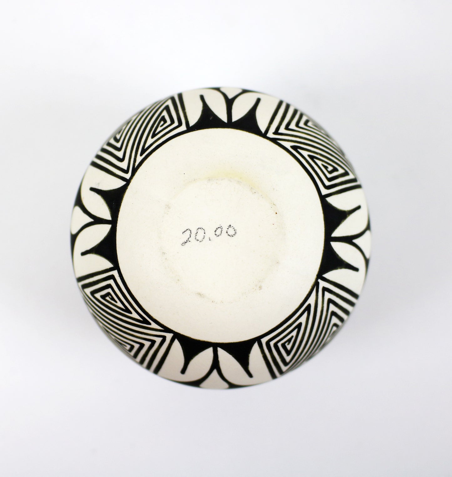 Hand-crafted one-off Acoma seed pot by ls. Patricio New Mexico - preloved