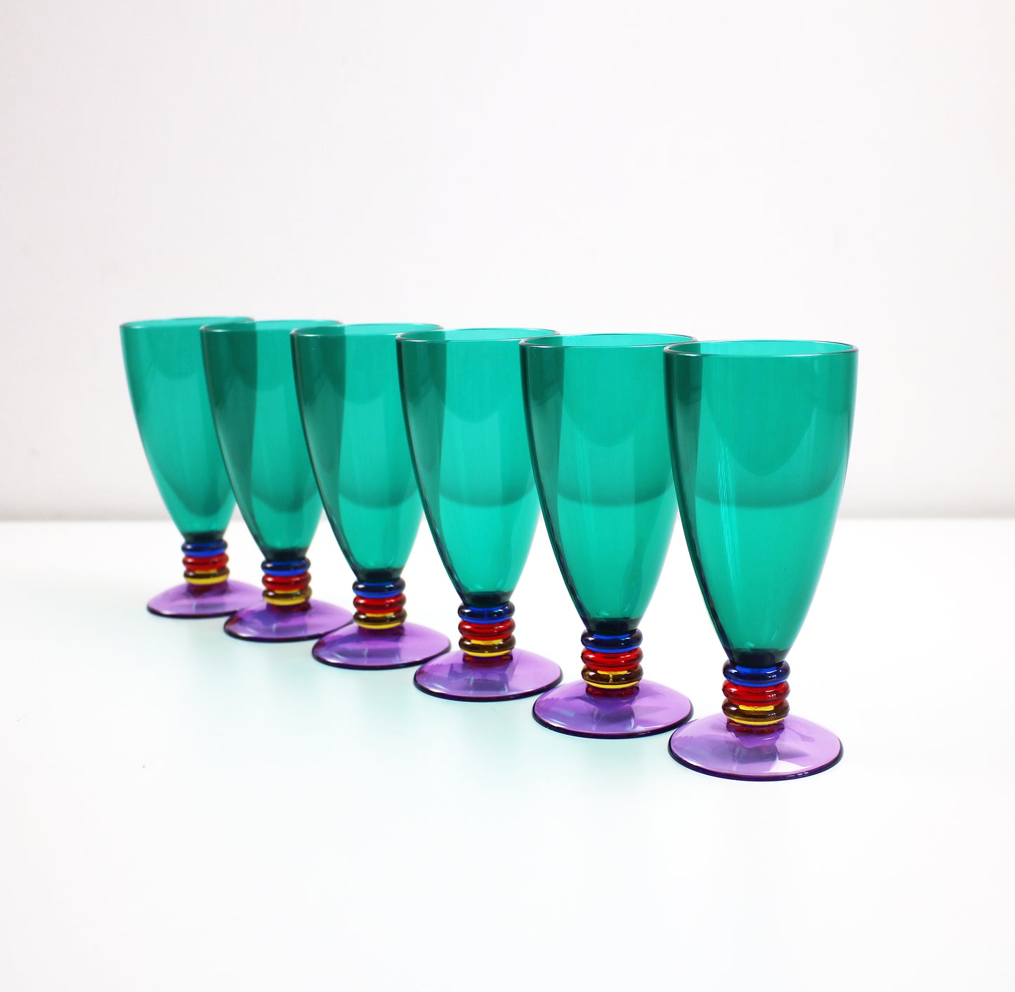 Individual 1990s acrylic stemmed tumbler by Guzzini Italy - postmodern design -unused stock