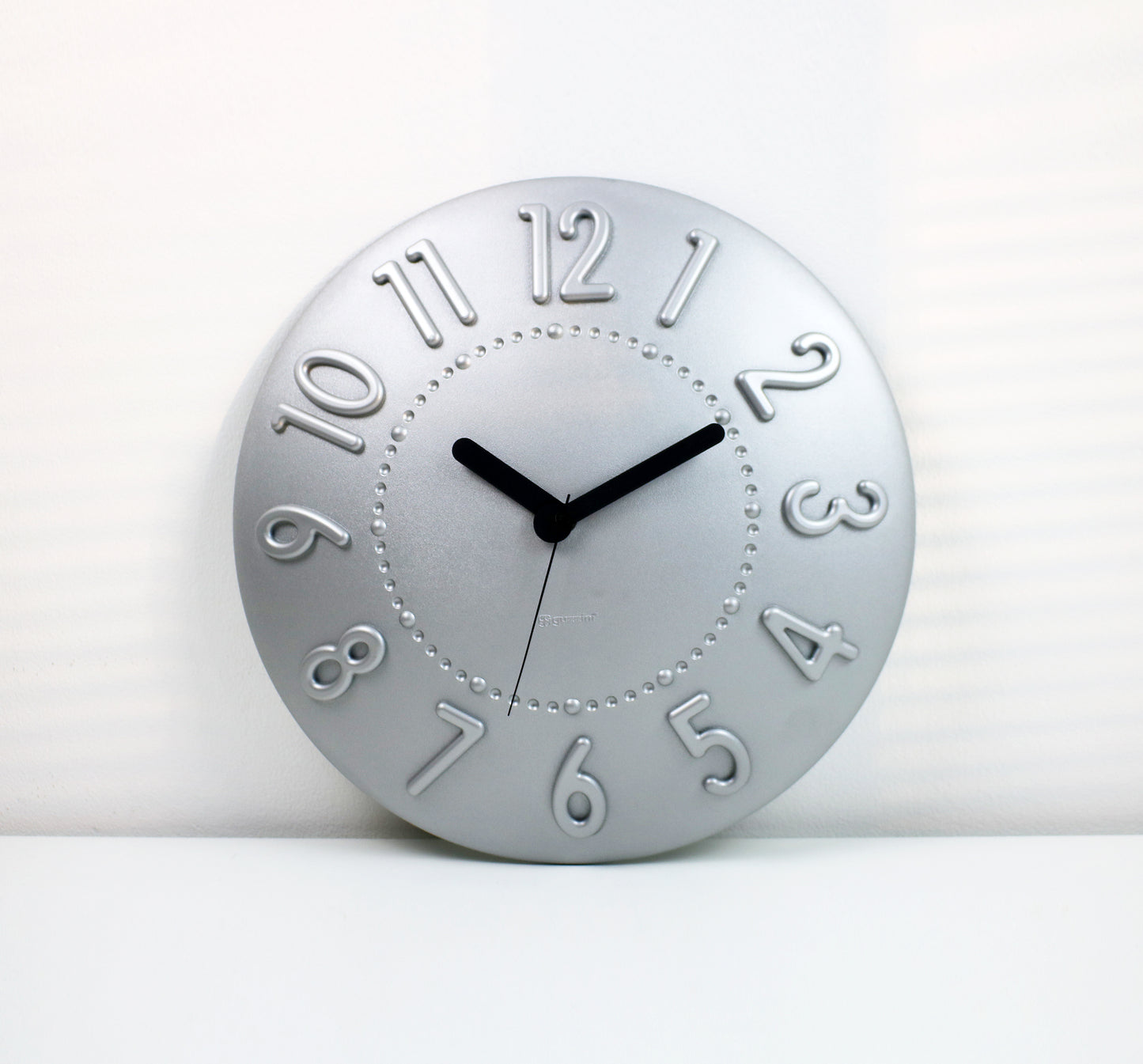 Rare Y2K space age wall clock by Angletti E Ruzza for Guzzini Time 2 Go acrylic wall clock in silver grey - space age aesthetic