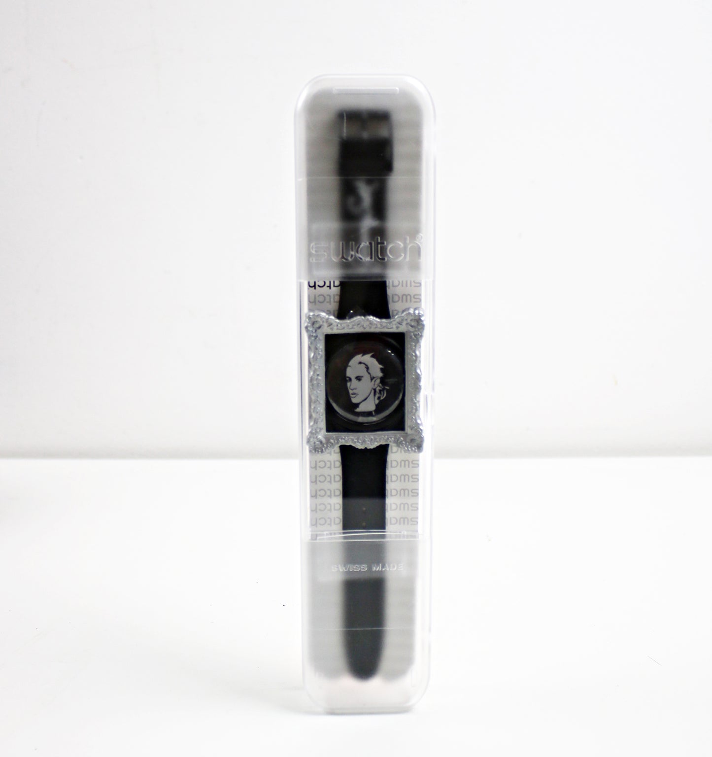 Collectibe unused Jeremy Scott Portrait Swatch watch Retired item in working order SUOZ121