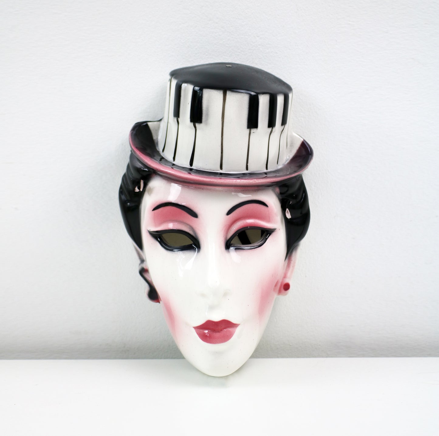 Art deco revival wall mask by Pelzman (Vandor) 1980s vintage