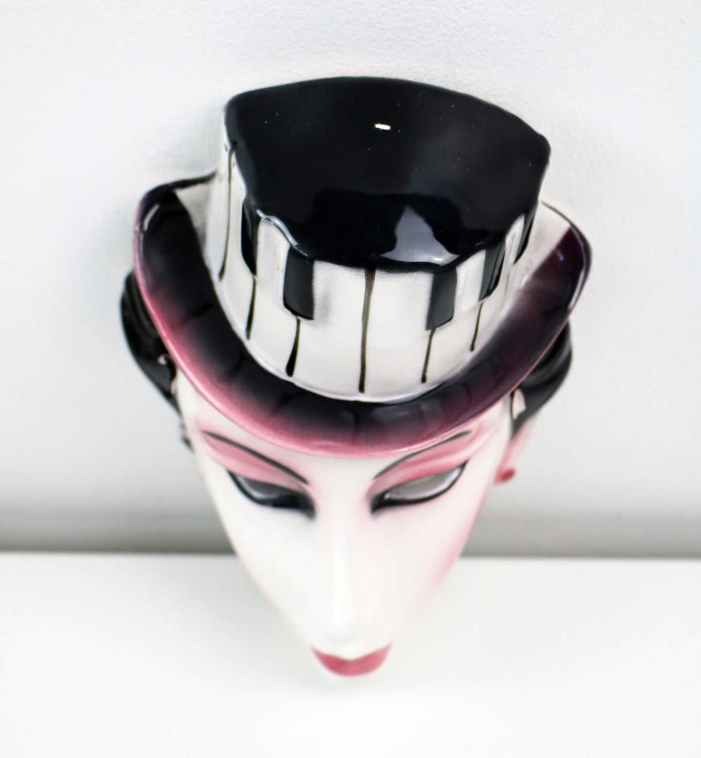 Art deco revival wall mask by Pelzman (Vandor) 1980s vintage