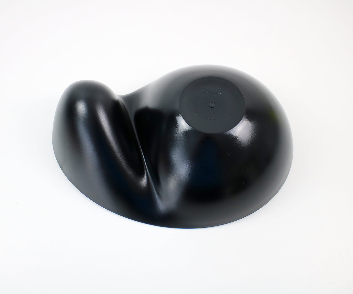 Scott Henderson 2001 Wovo chip and dip bowl - black. Unused vintage stock