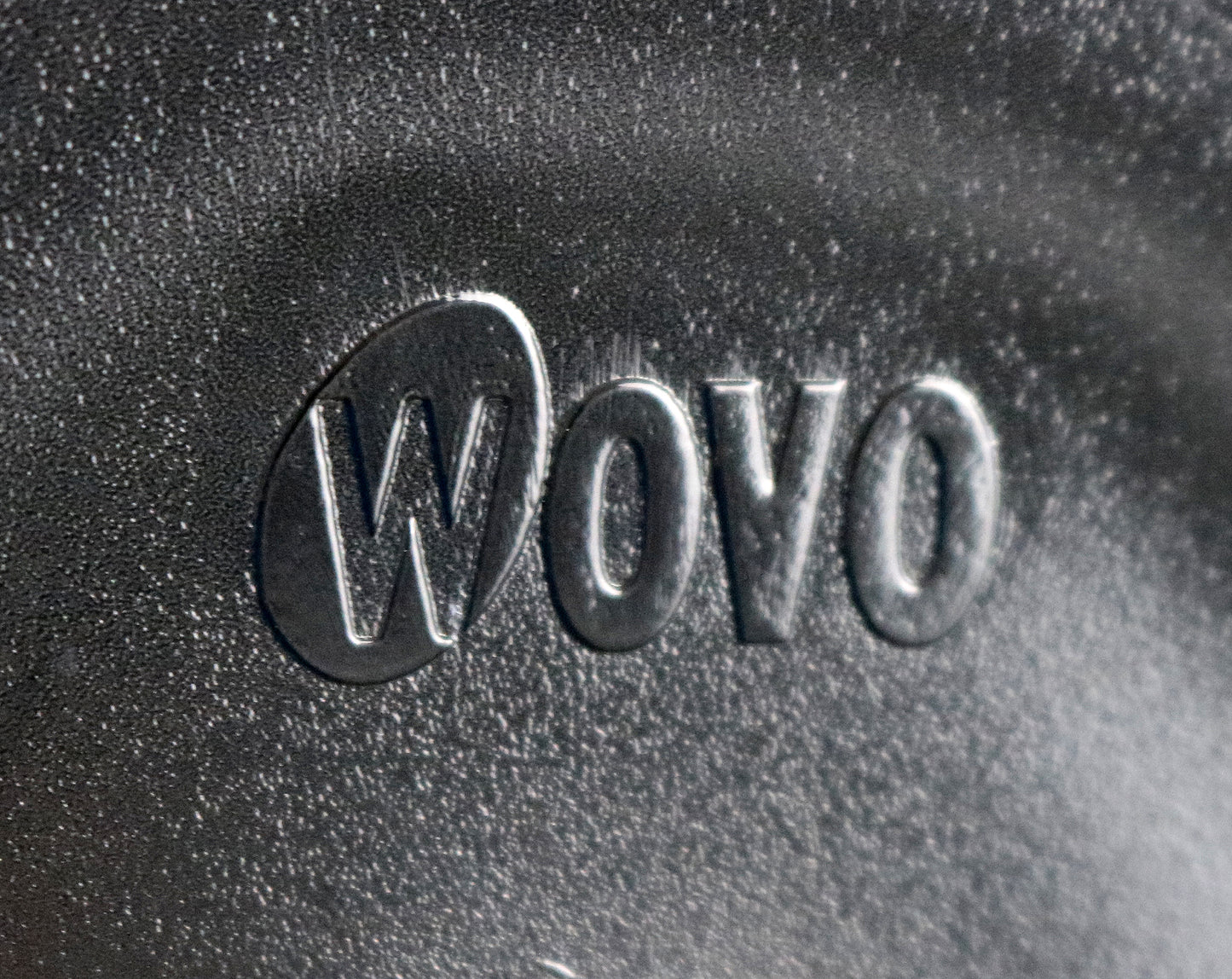 Scott Henderson 2001 Wovo chip and dip bowl - black. Unused vintage stock