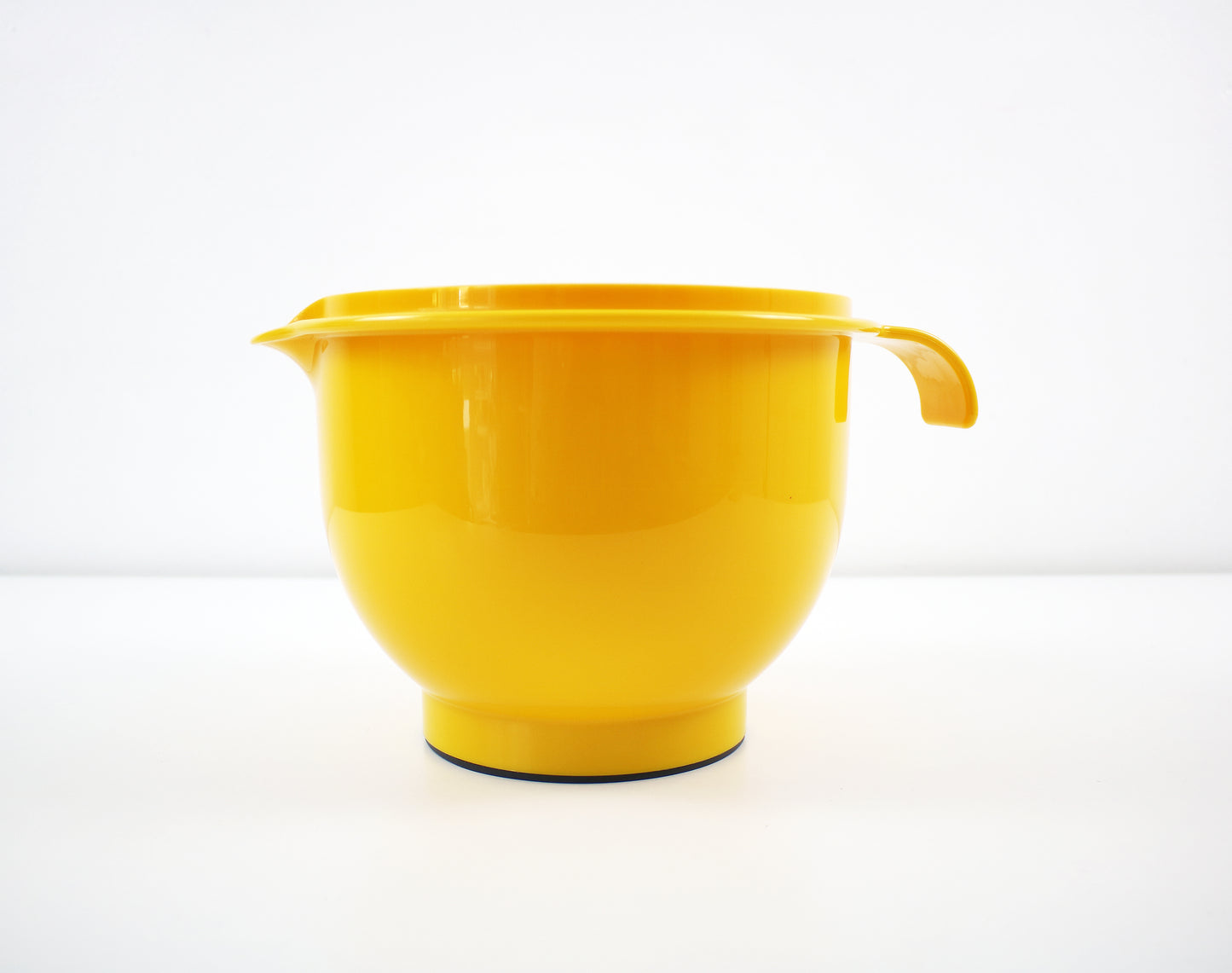 Chef Line yellow mixing bowl by Bruno Gecchelin for Guzzini Italy - retired colour