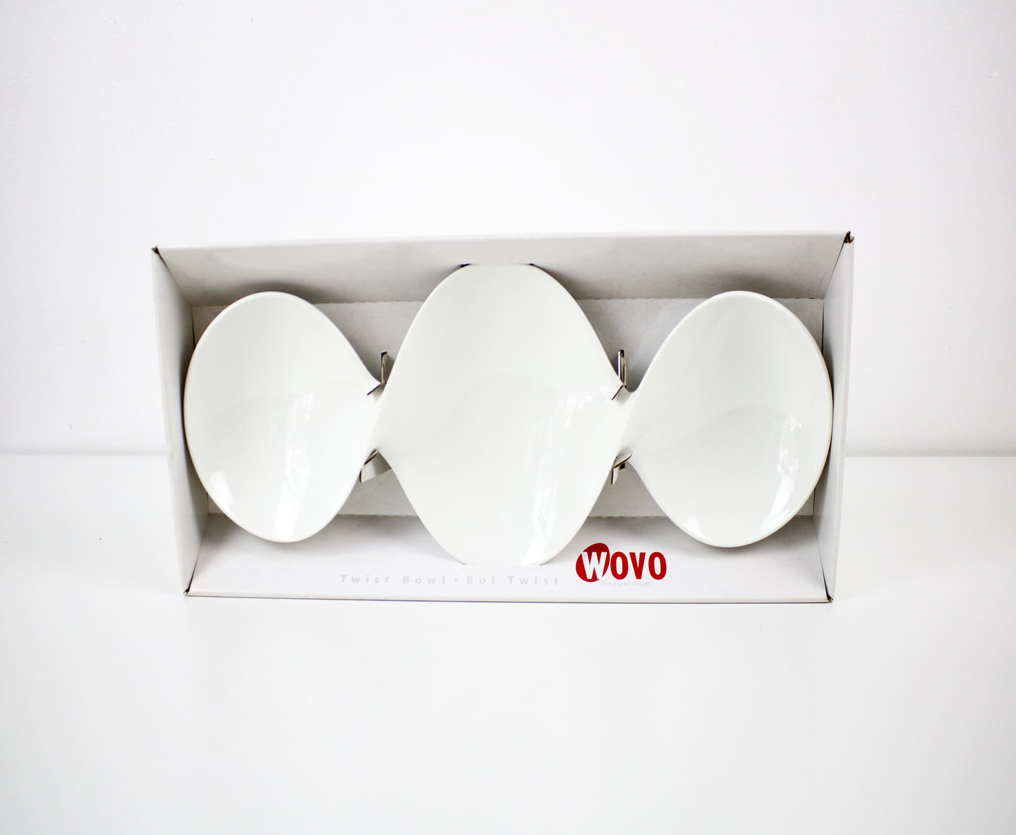 Scott Henderson 2001 Wovo Twist Bowl - white. Unused vintage stock