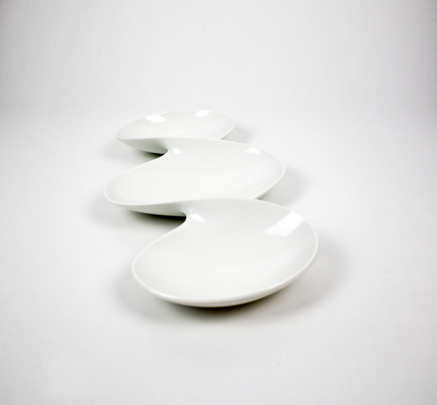 Scott Henderson 2001 Wovo Twist Bowl - white. Unused vintage stock