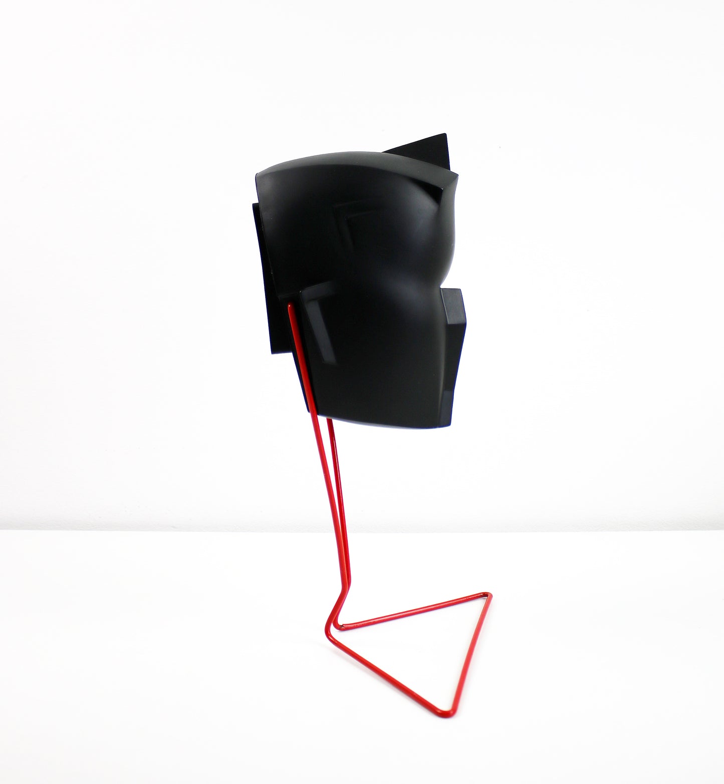 RARE (on stand) Authentic Lindsey B Ziggy resin sculpture on original wire stand