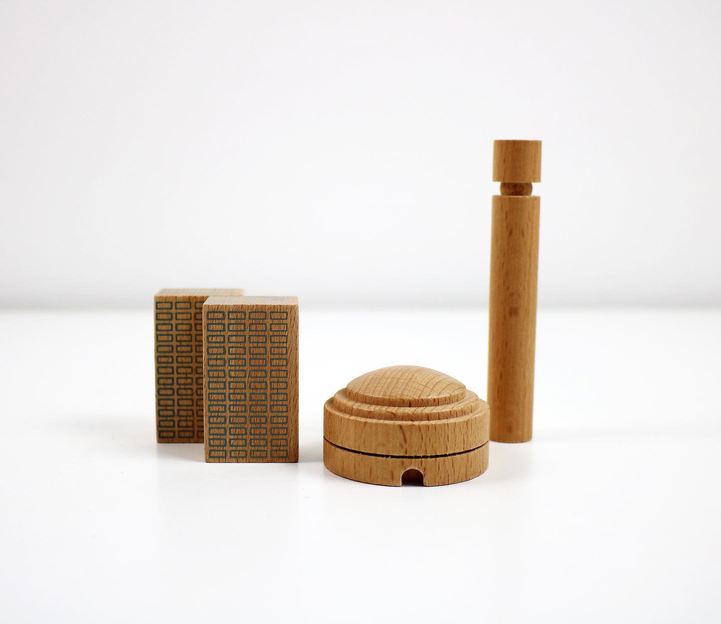 Preloved wooden London in a Bag by Muji 2007
