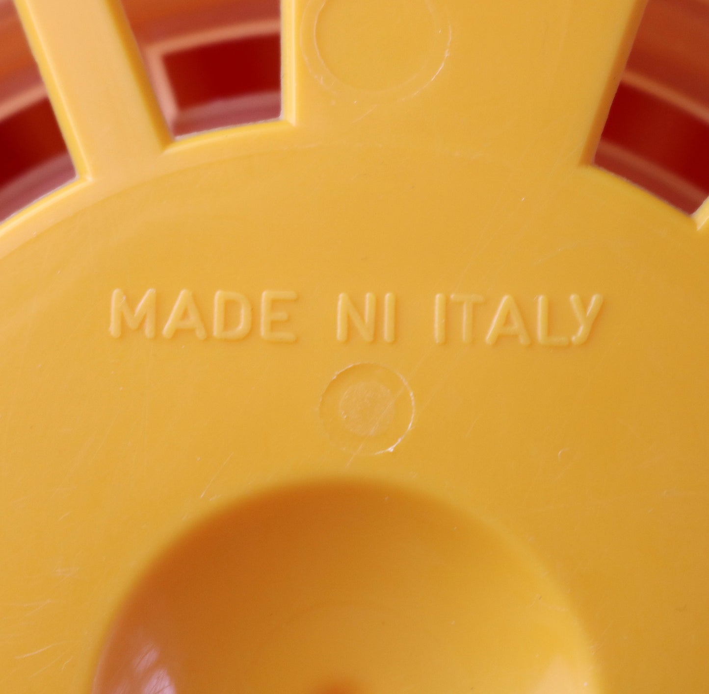 Italian salad washer / spinner in postmodern colours - preloved