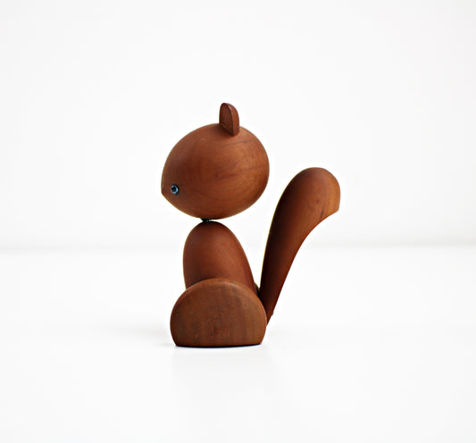 Mid century stylised wooden squirrel by Senshukai Japan boxed