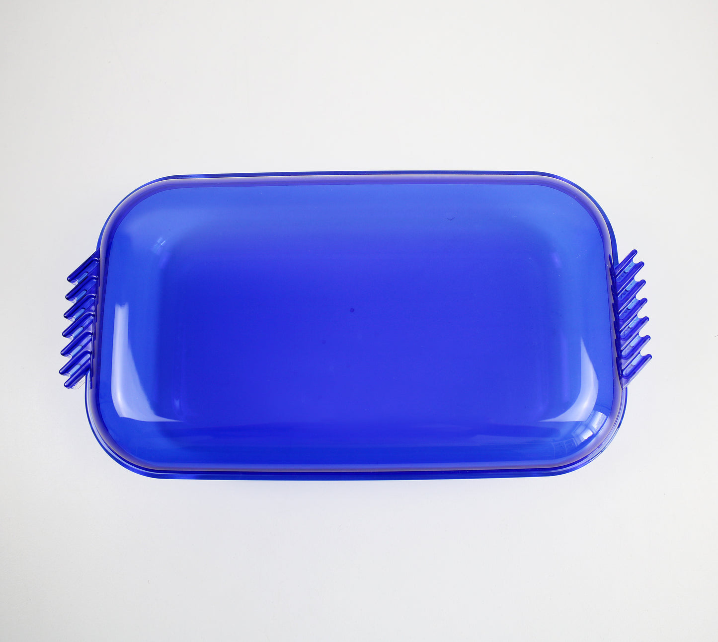 Bruno Gecchelin for Guzzini 1980s Italian acrylic / lucite storage and serving container. In and Out range.