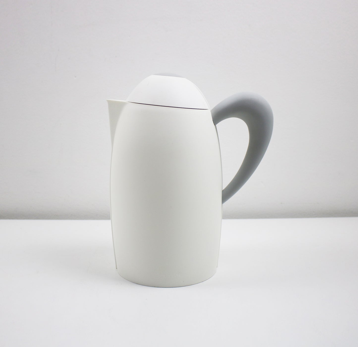1990s 'Tobia' insulated thermal vacuum jug/ flask Angeletti and Ruzza for Fratelli Guzzini