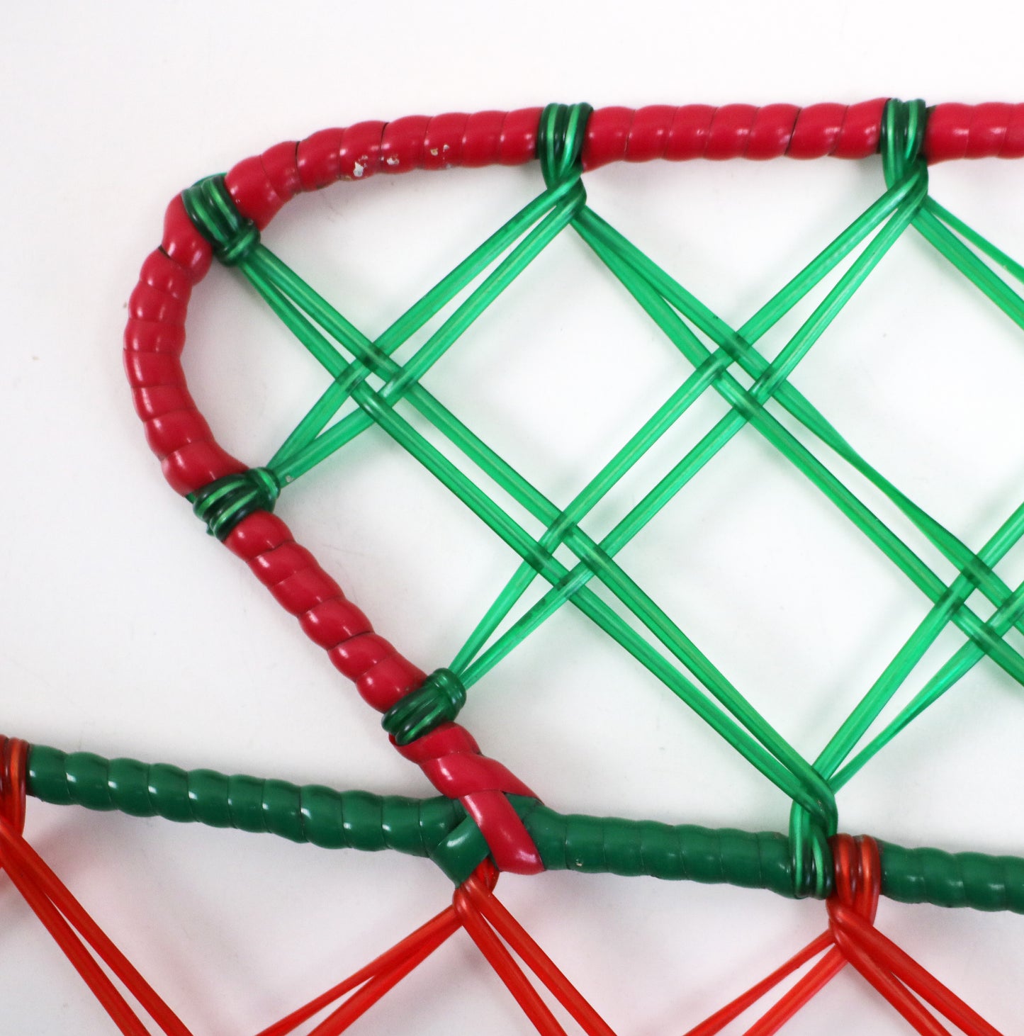 Vintage Italian atomic coat rack / hooks in metal with scoubidou plastic string in red and green