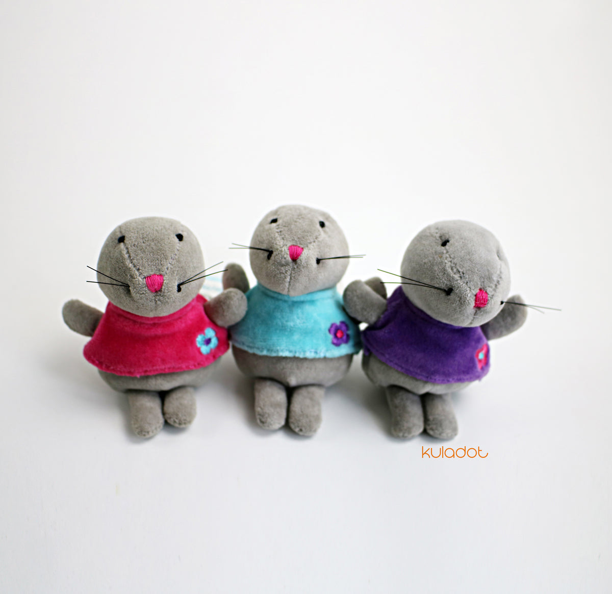 Jellycat rare and retired vintage Merry Moles with TAGS - sold individually - 3 colours available.