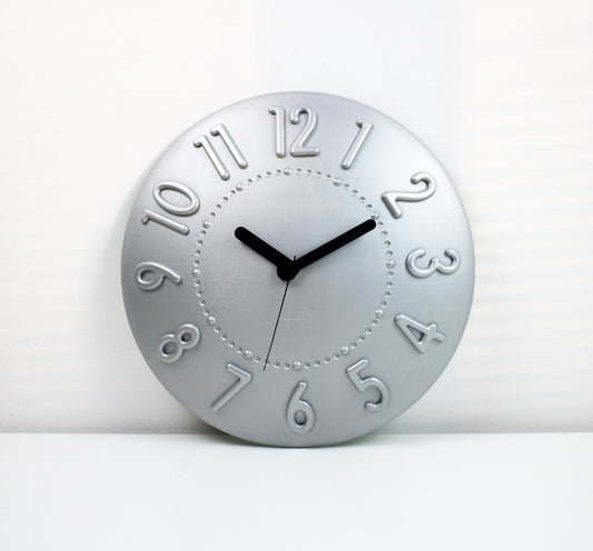 Rare Y2K space age wall clock by Angletti E Ruzza for Guzzini Time 2 Go acrylic wall clock in silver grey - space age aesthetic