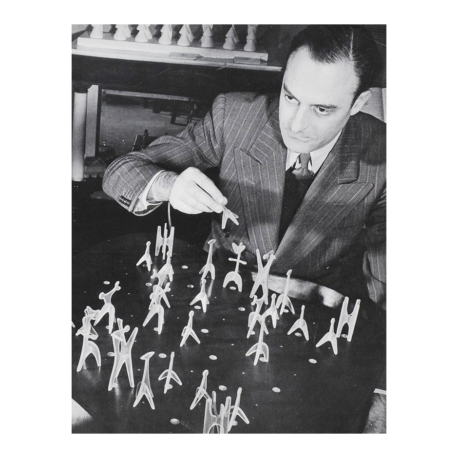 Isamu Noguchi 1944 designed modernist chess set authorised 2023 edition - unused