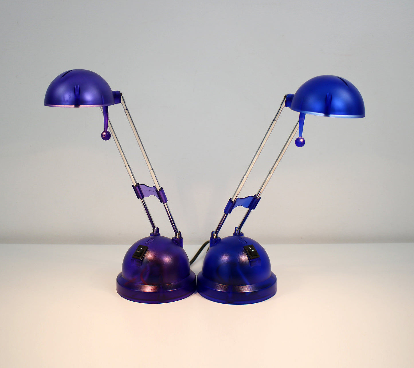 Frosted plastic desk light 1990s / Y2K - Purple or Blue